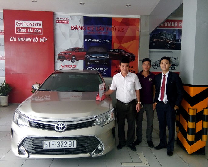 Toyota Sài Gòn giao xe